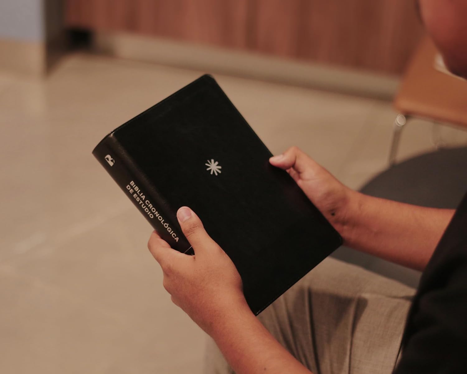 Biblia (NBLA) Cronológica de Estudio, Leathersoft dos tonos café