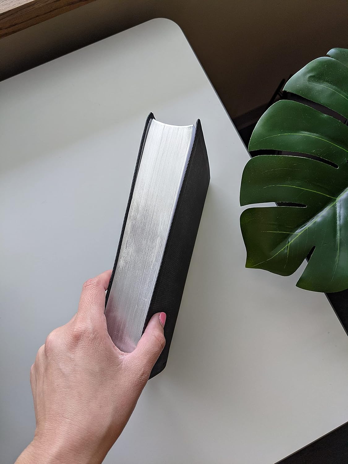 Bilingual Bible / Biblia bilingüe NLT/NTV, Sentipiel Negro