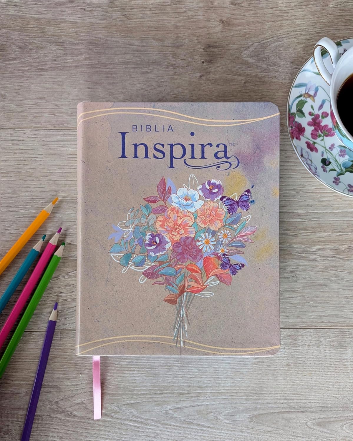 Biblia Inspira (NTV) con Filament, SentiPiel™ Acuarela Rosa