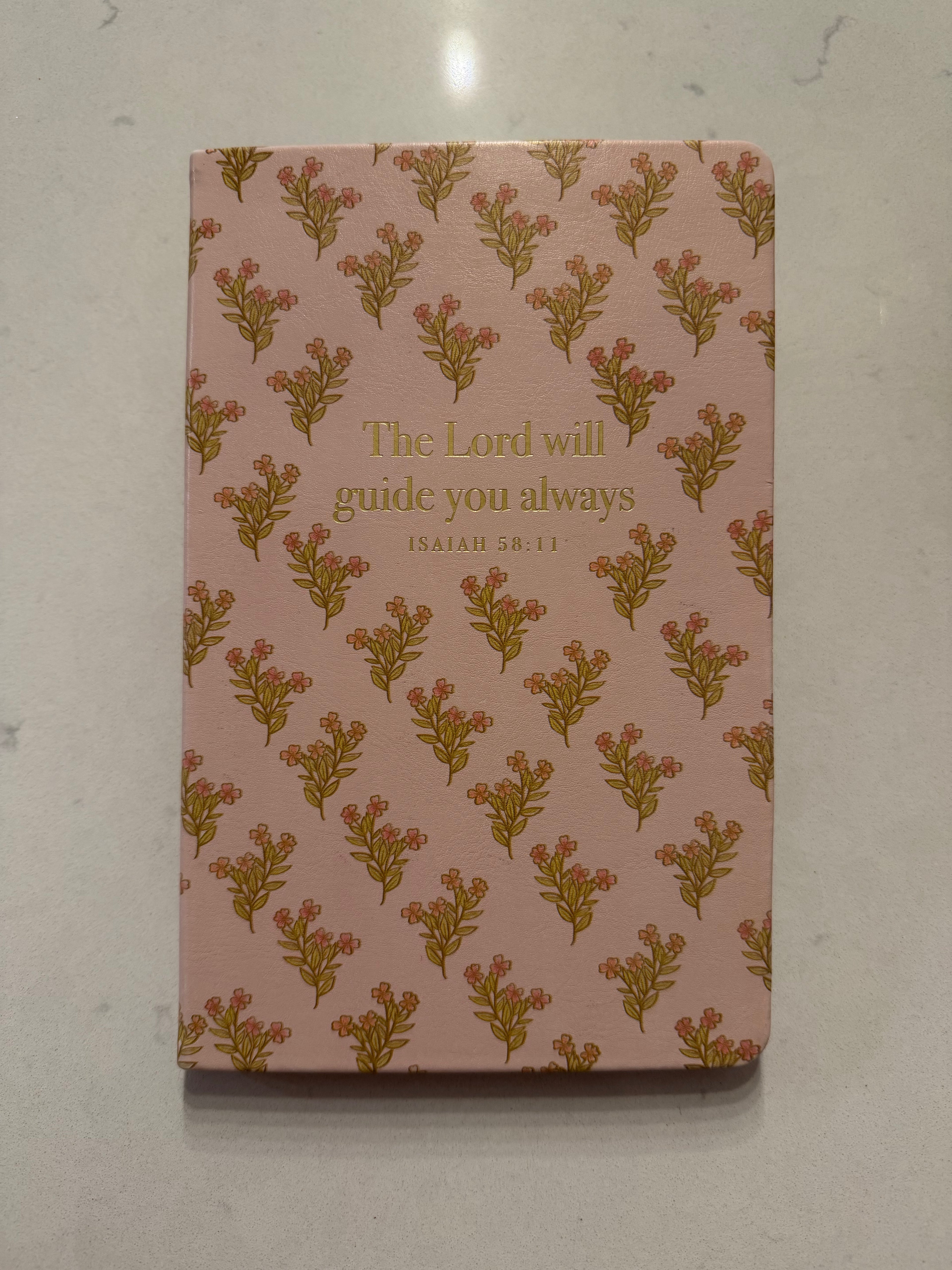 Libreta mediana Rosa Floral "Isaiah 58:11"