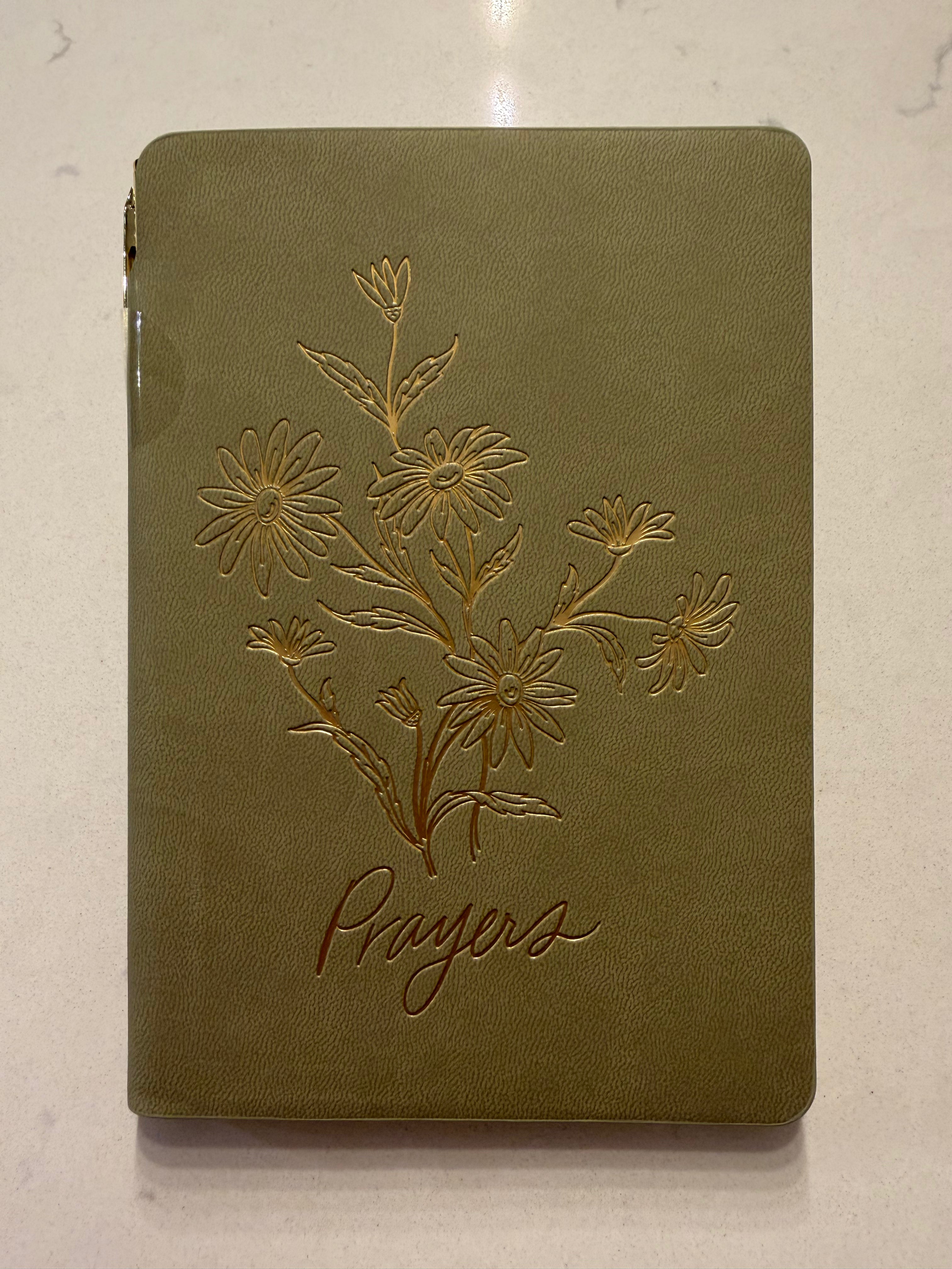 Libreta de Cuero Verde Oliva "Prayers" con Bolígrafo