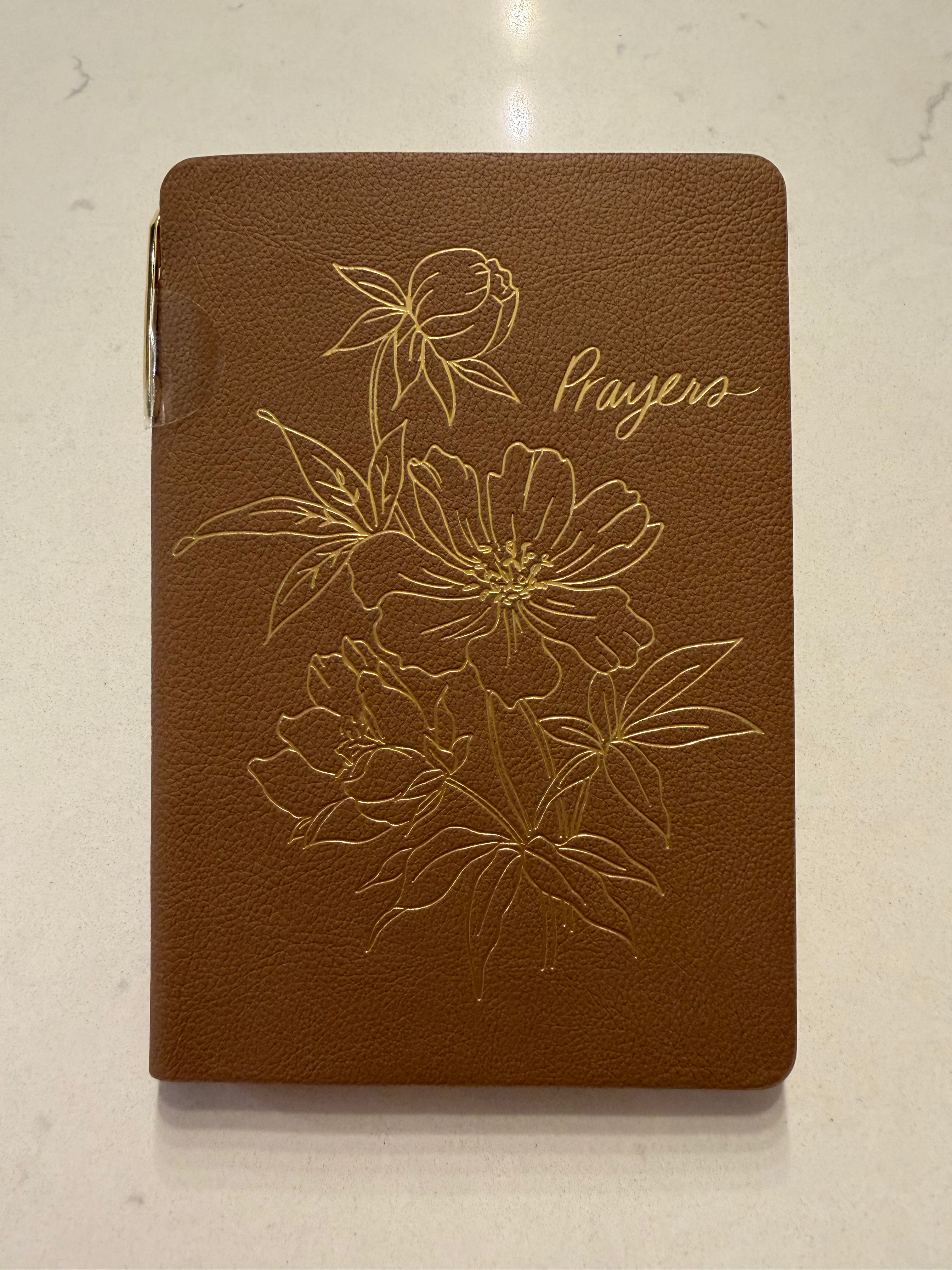 Libreta de Cuero Marrón "Prayers" con Bolígrafo