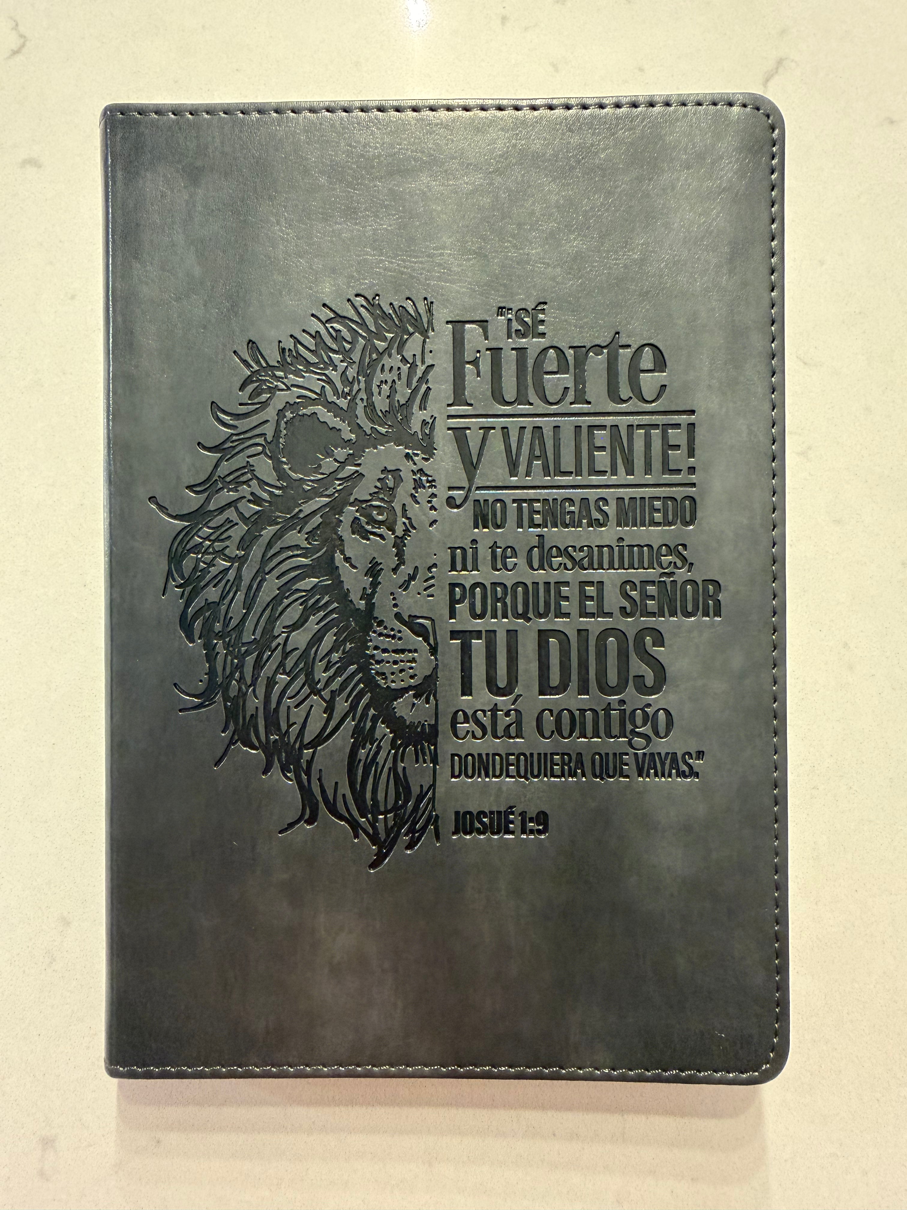Diario Grande Cuero Gris "Josué 1:9"