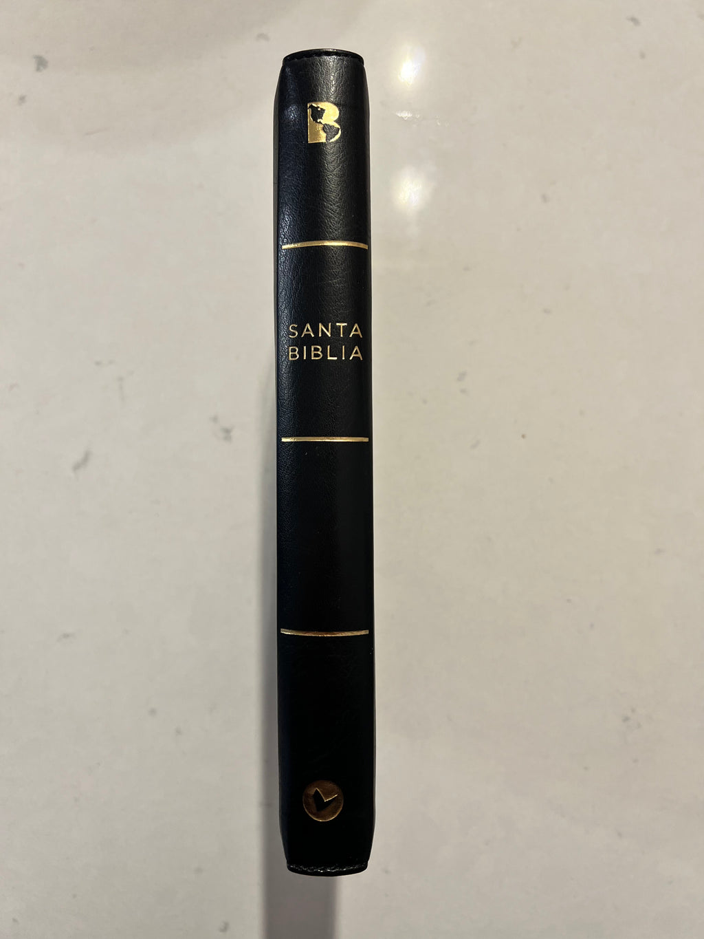 Santa Biblia (NBLA) Ultrafina Letra Grande, Leathersoft™ Negro con Cierre
