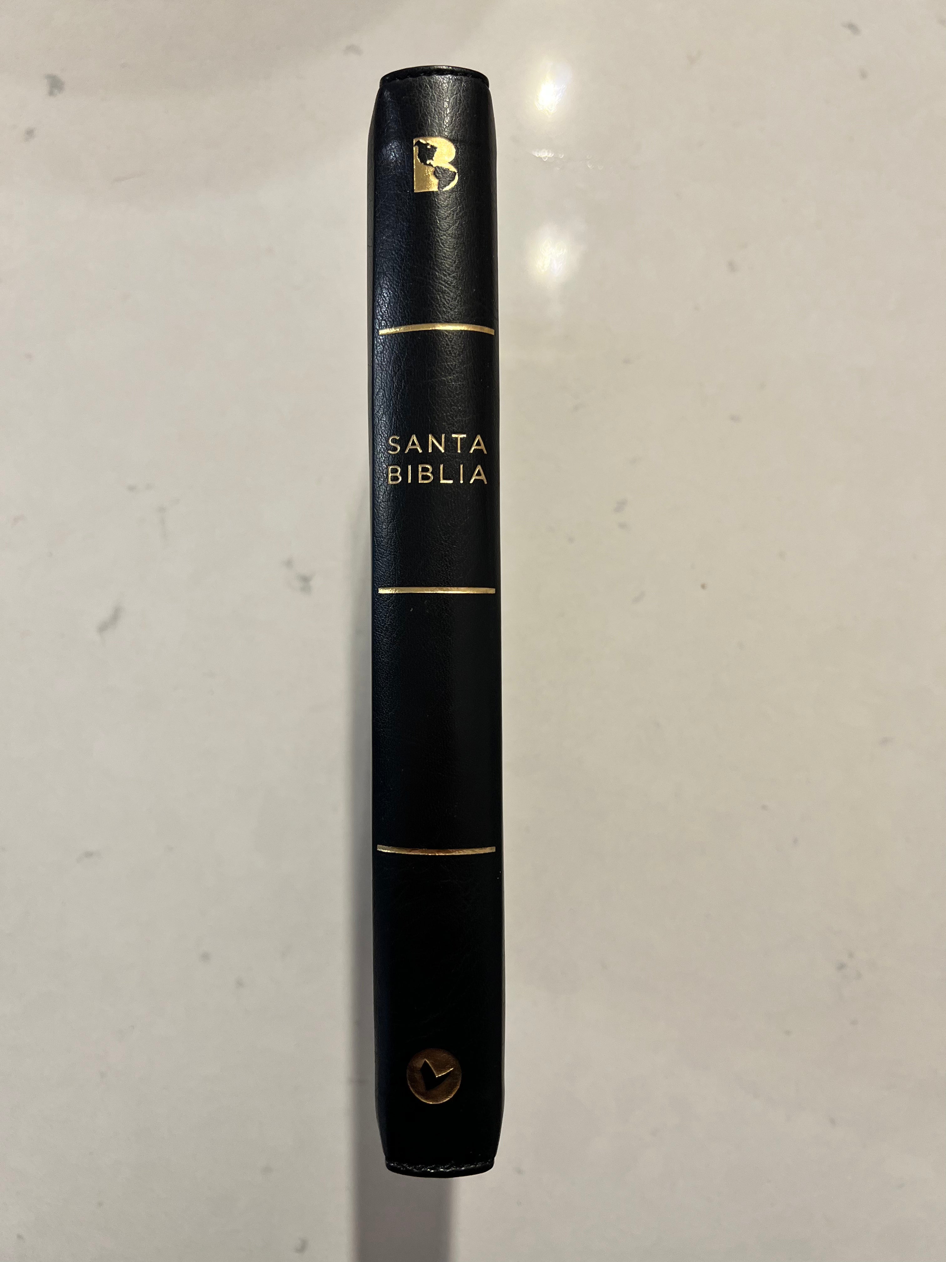 Santa Biblia (NBLA) Ultrafina Letra Grande, Leathersoft™ Negro con Cierre