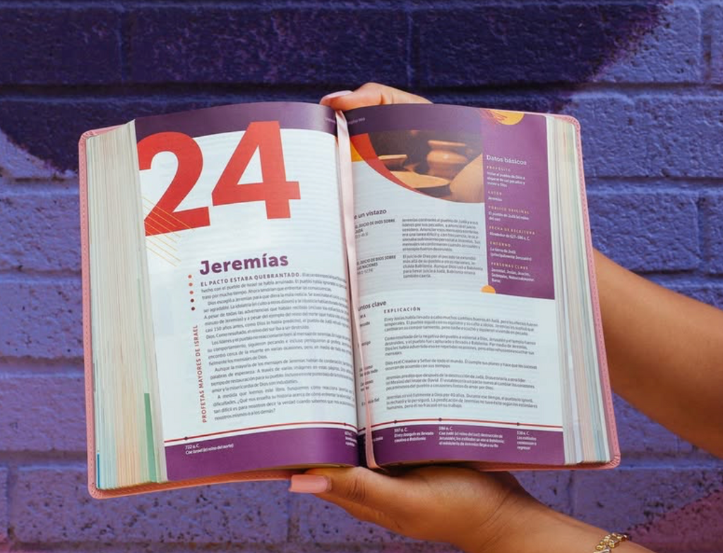 Biblia de Estudio del Diario Vivir para Jóvenes (NTV), SentiPiel Azul Marino