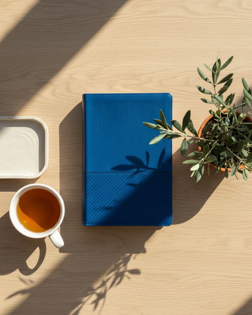 Biblia de Estudio del Diario Vivir para Jóvenes (NTV), SentiPiel Azul Marino